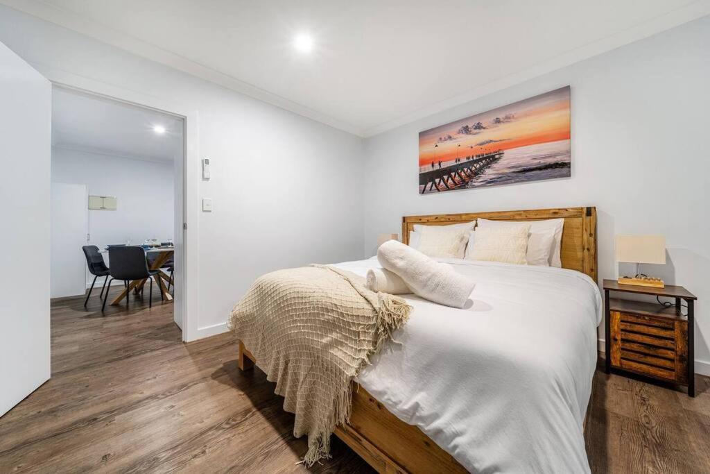And Serenity Apartment *